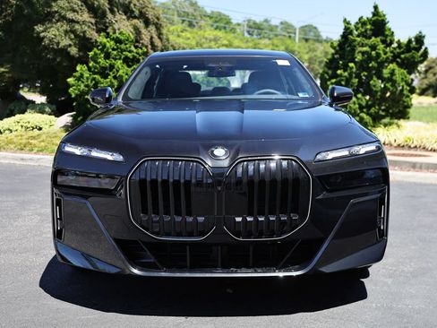 New 2026 BMW 760i xDrive w/ Executive Package AWD/4WD image 13