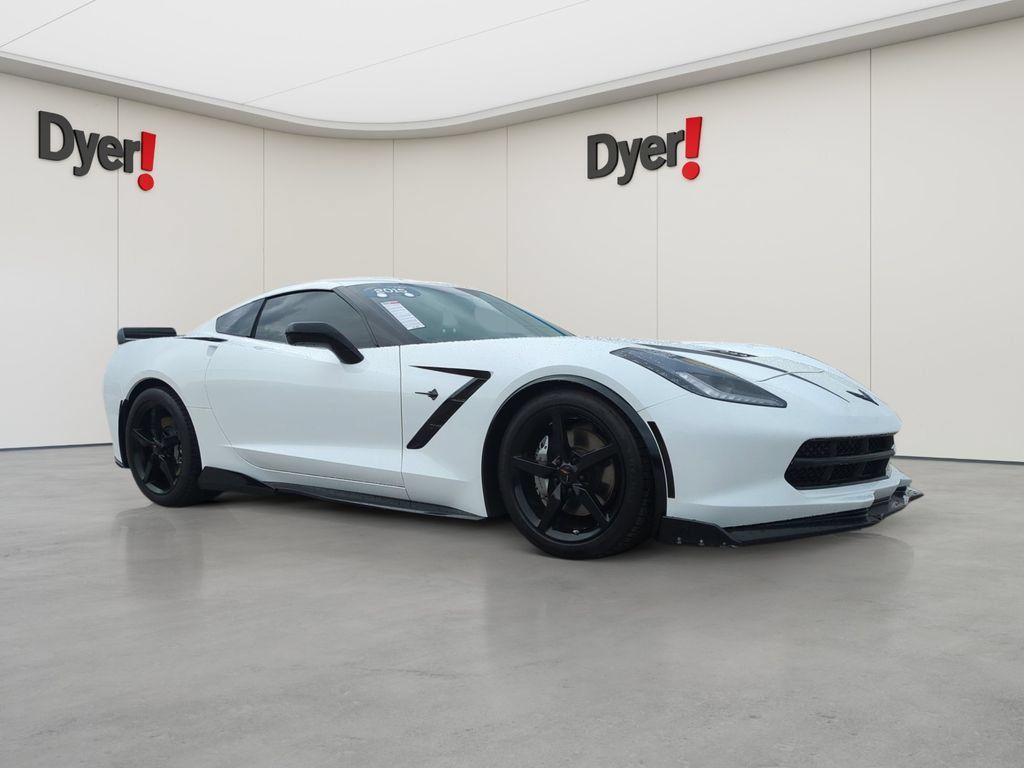 Certified 2015 Chevrolet Corvette Stingray Coupe RWD image 1