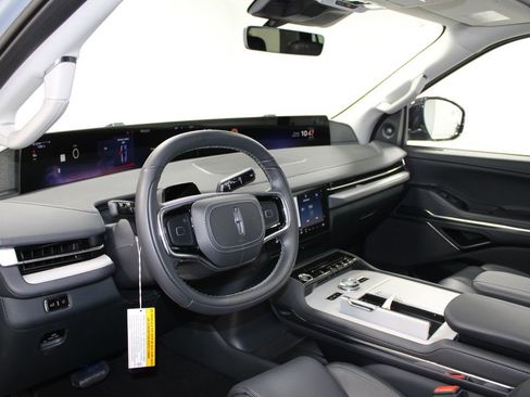 New 2026 Lincoln Navigator L Reserve image 25