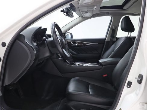 Used 2019 INFINITI Q50 Luxe RWD image 16
