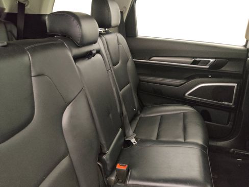 Used 2020 Kia Telluride LX FWD image 19
