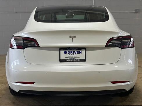 Used 2020 Tesla Model 3 Standard Range Plus image 8
