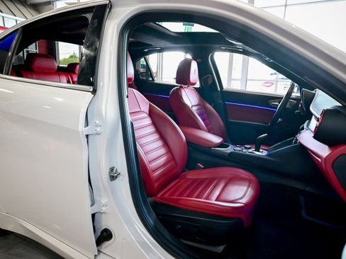 Used 2020 Alfa Romeo Giulia Ti AWD/4WD image 26