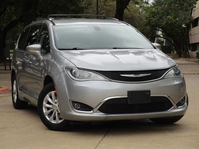 Used 2018 Chrysler Pacifica Touring-L