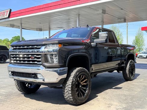 Used 2020 Chevrolet Silverado 2500 LTZ w/ LTZ Texas Edition image 6