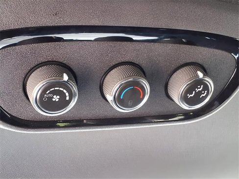 Used 2023 Dodge Durango GT image 23