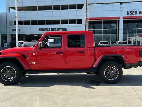 Used 2021 Jeep Gladiator Overland w/ Uconnect 4C Nav & Sound Group AWD/4WD image 3