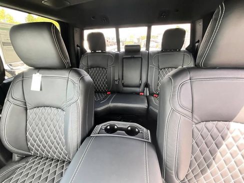 New 2026 RAM 3500 Big Horn AWD/4WD image 33