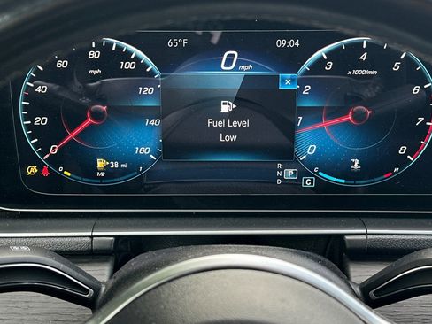 Used 2021 Mercedes-Benz GLE 350 4MATIC image 29