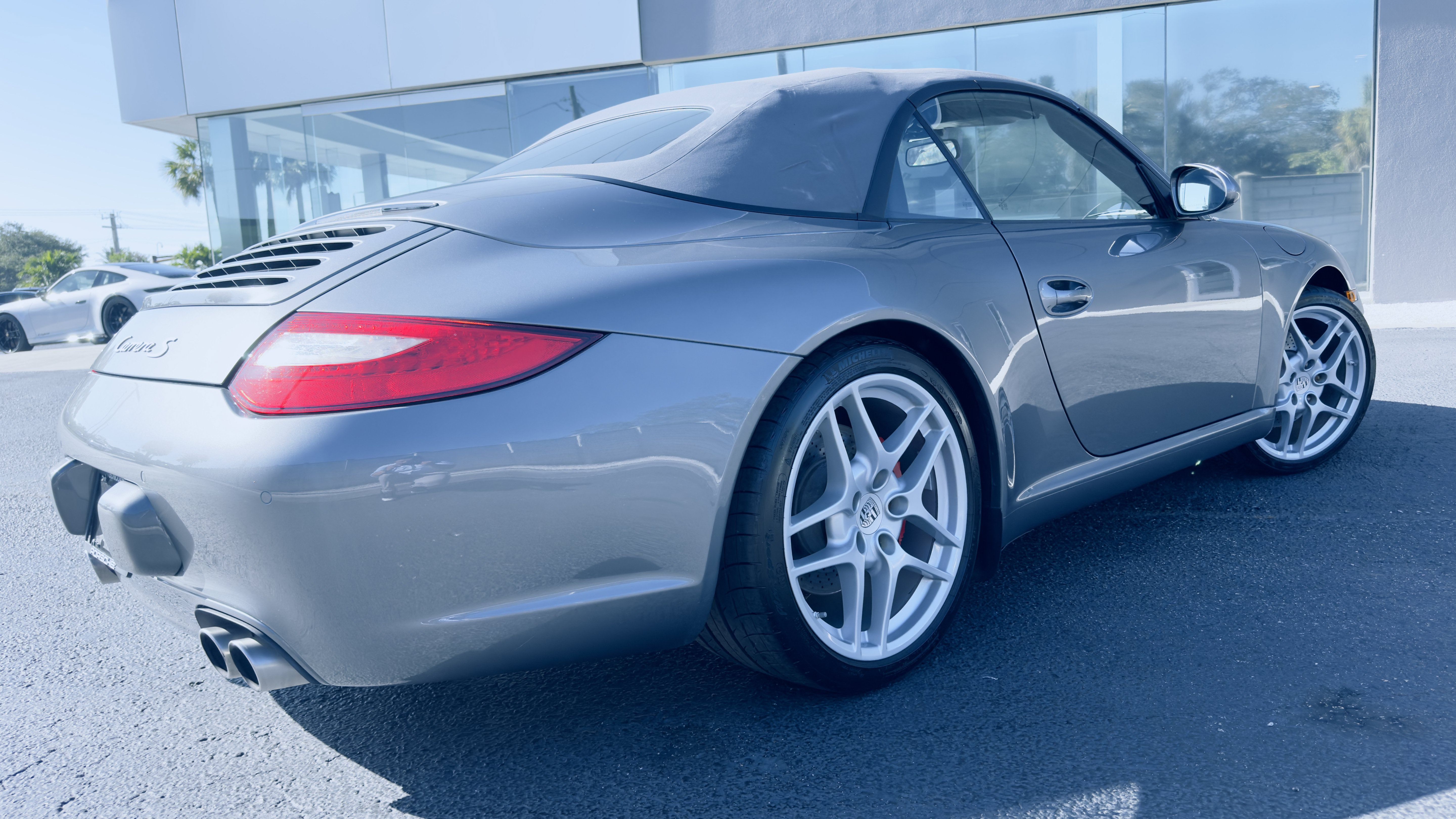 Used 2009 Porsche 911 Carrera S RWD image 6