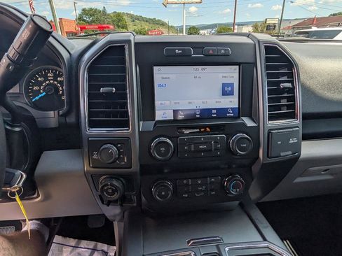 Used 2019 Ford F150 XLT w/ Equipment Group 302A Luxury AWD/4WD image 21