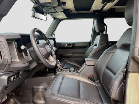 Certified 2025 Ford Bronco Badlands AWD/4WD image 26