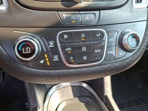 Used 2024 Chevrolet Malibu LT FWD image 19