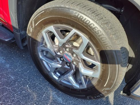 Used 2025 GMC Sierra 1500 SLT w/ SLT Premium Plus Package RWD image 8