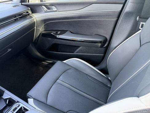 Used 2025 Kia K5 GT-Line w/ GT-Line Premium Package image 15