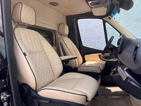 Used 2019 Mercedes-Benz Sprinter 3500 image 27