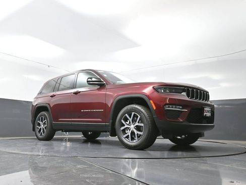 New 2025 Jeep Grand Cherokee Limited w/ Trailer Tow Package image 50