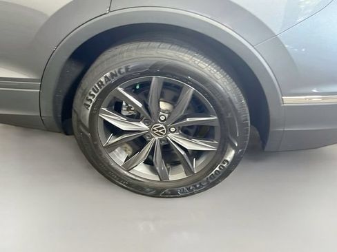 Used 2023 Volkswagen Tiguan SE FWD image 23