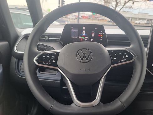 New 2025 Volkswagen ID. Buzz Pro S image 9