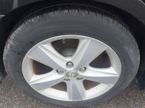 Used 2011 Toyota Camry SE w/ SE Extra-Value Pkg #1 FWD image 16