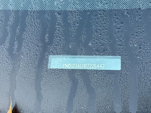 Certified 2024 Kia Soul LX image 3