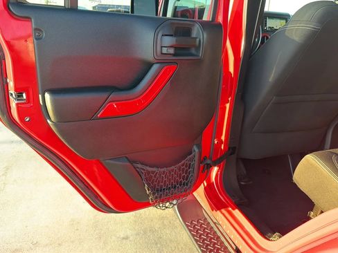 Used 2015 Jeep Wrangler Unlimited Sahara w/ Trailer Tow Group image 46