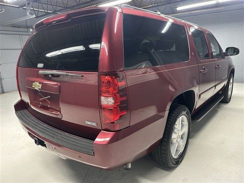 Used 2008 Chevrolet Suburban LT AWD/4WD image 12