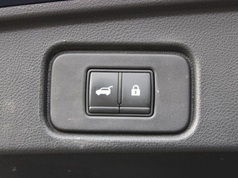 Certified 2022 Nissan Pathfinder SL w/ SL Premium Package AWD/4WD image 8