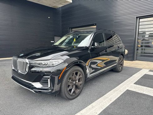 Used 2022 BMW X7 xDrive40i w/ Premium Package AWD/4WD image 1
