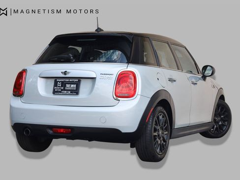 Used 2015 MINI Cooper 4-Door Hardtop FWD image 8