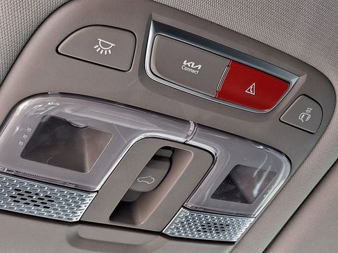 Used 2025 Kia Telluride EX w/ EX Captain's Chair Package FWD image 26
