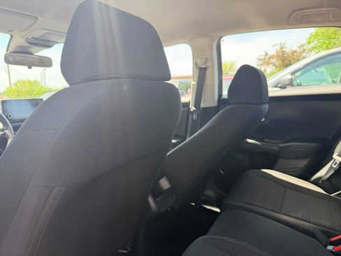 Used 2023 Honda HR-V LX image 10
