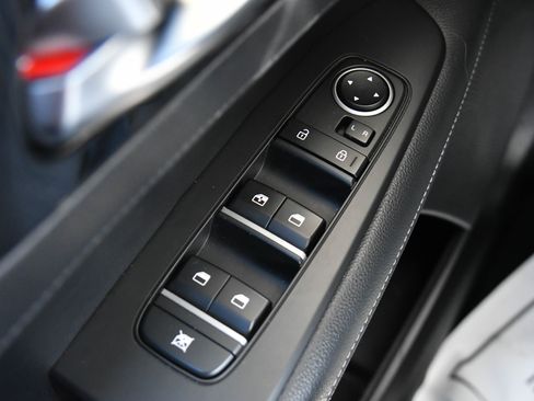 Used 2023 Kia Forte GT-Line image 36