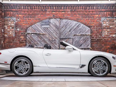 Used 2023 Bentley Continental GT Mulliner AWD/4WD image 13