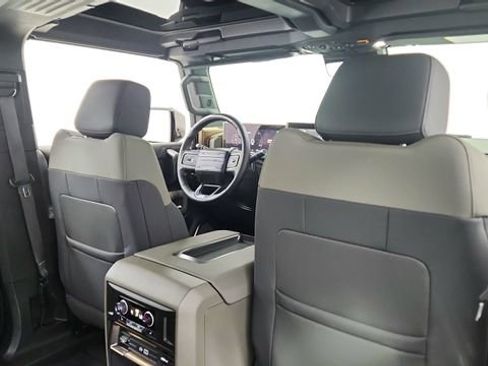 Used 2025 GMC Hummer EV 2X w/ LPO, Sport Package AWD/4WD image 28