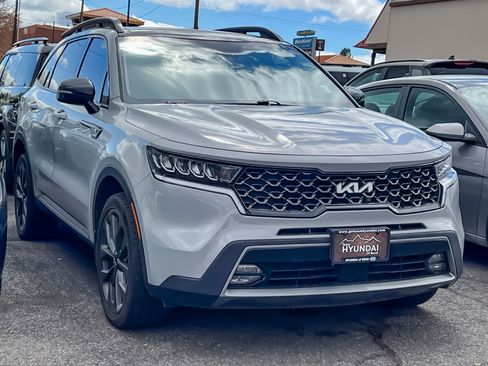 Used 2022 Kia Sorento X-Line EX image 2