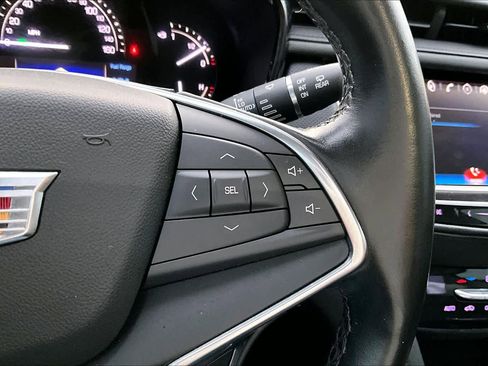 Used 2018 Cadillac XT5 Premium Luxury AWD/4WD image 25