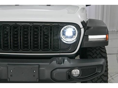 Used 2024 Jeep Wrangler Unlimited Sport AWD/4WD image 26