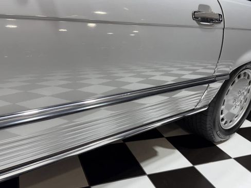 Used 1988 Mercedes-Benz 560 SL image 22