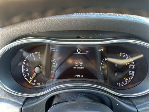 Certified 2021 Jeep Grand Cherokee Laredo X image 27