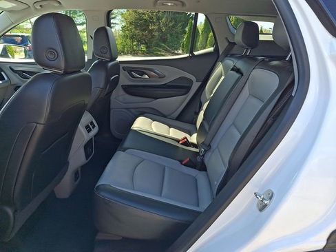 Certified 2023 GMC Terrain SLT FWD image 10