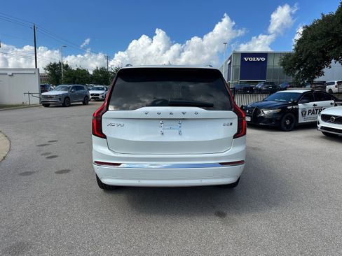New 2026 Volvo XC90 B5 Plus image 5