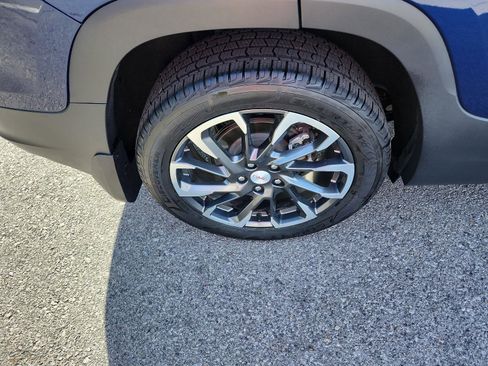 Certified 2022 GMC Terrain SLT image 6