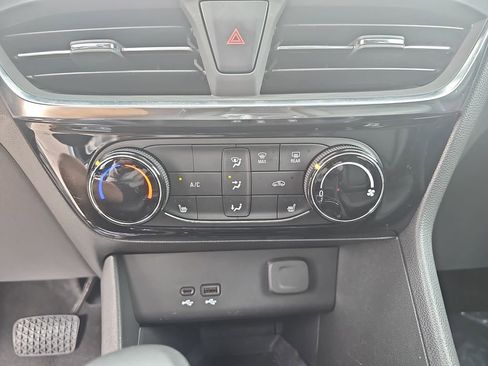 Used 2024 Buick Encore GX Sport Touring w/ Experience Buick Package FWD image 26