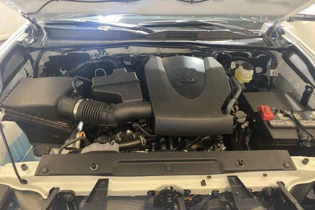 Used 2023 Toyota Tacoma TRD Sport w/ Technology Package AWD/4WD image 16