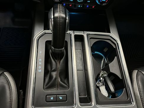 Used 2018 Ford F150 Platinum w/ Equipment Group 701A Luxury AWD/4WD image 34
