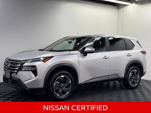 Certified 2025 Nissan Rogue SV AWD/4WD image 1