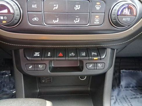 Used 2019 GMC Canyon Denali image 24