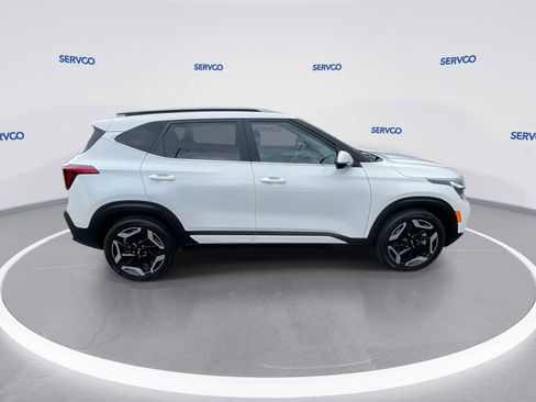 Used 2024 Kia Seltos SX w/ SX Sunroof Package AWD/4WD image 9