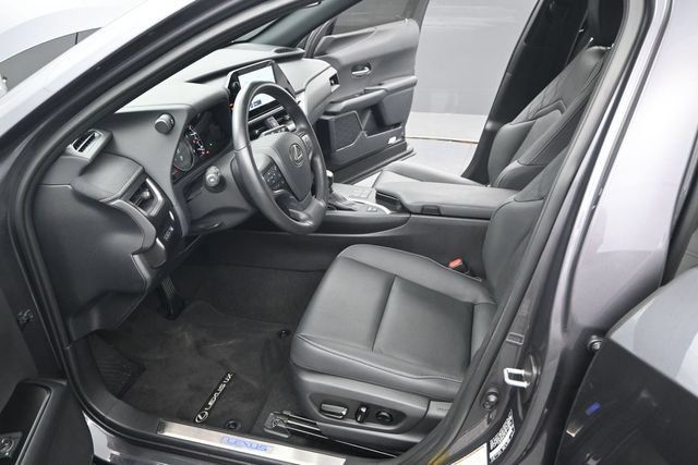 Used 2024 Lexus UX 250h F Sport FWD image 5